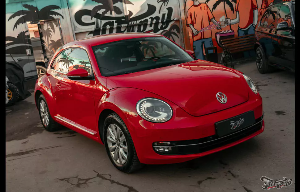 Кузовной ремонт Volkswagen Beetle. Как происходит подбор красного цвета?