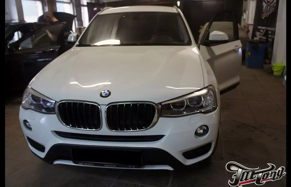 BMW X3 (F25). Шумоизоляция и полная замена акустической системы.