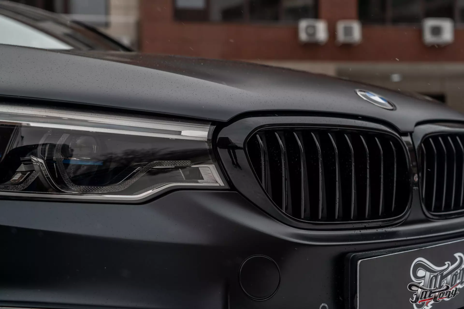 BMW 5. Оклейка в матовый полиуретан