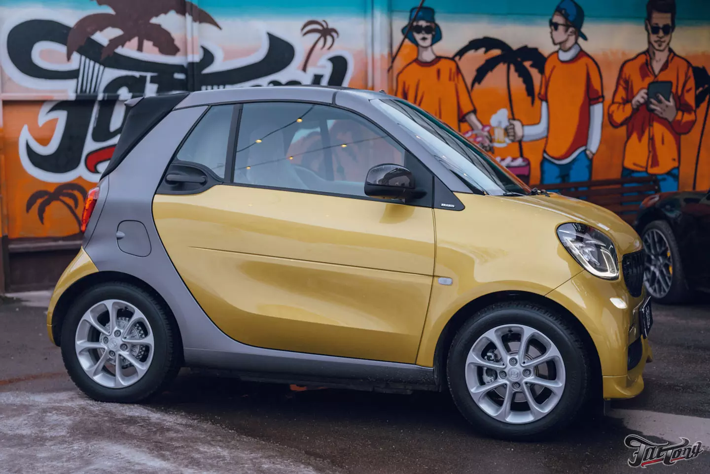 Оклеили Smart Brabus в необычный дизайн!