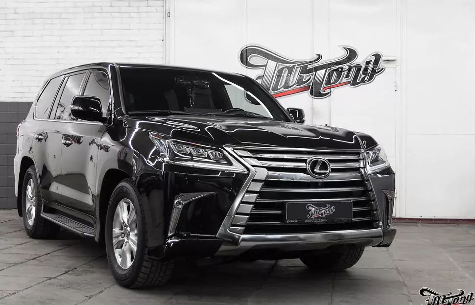 Lexus LX570. Перетяжка потолка в алькантару.