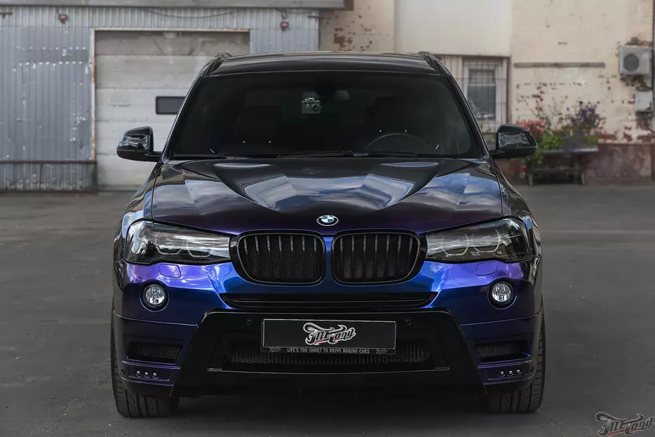 BMW X3. Полный окрас кузова в сине-фиолетовый перламутр.