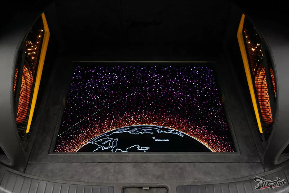 Infiniti FX37. Звёздное небо на 6200 точек в багажнике и очень громкая акустика!