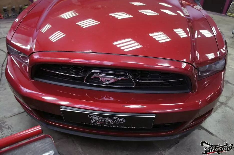 Ford Mustang. Установка задних парктроников.