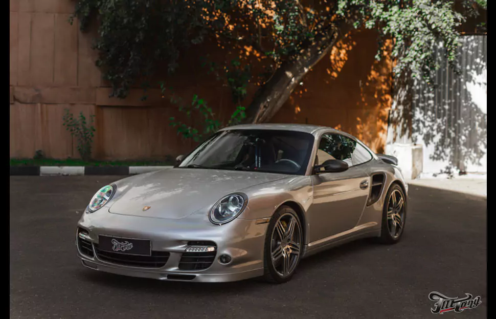 Porsche 911. Окрас суппортов, перелачка карбона и шумоизоляция локеров
