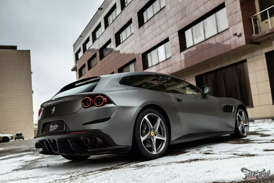 Ferrari GTC4Lusso. Комплексная шумоизоляция салона. Пошив салона. Множество карбона. Окрас масок фар. Часть 3.