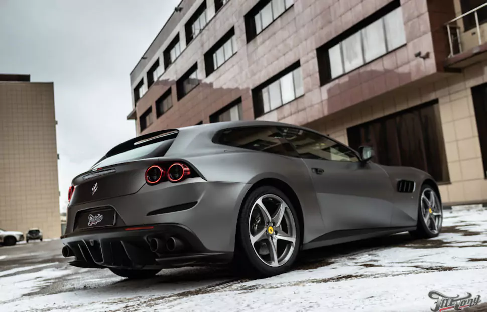 Ferrari GTC4Lusso. Комплексная шумоизоляция салона. Пошив салона. Множество карбона. Окрас масок фар. Часть 3.