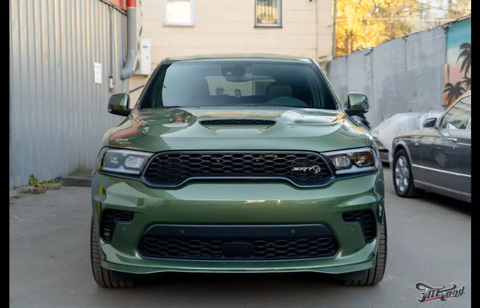 Dodge Durango SRT Hellcat. Оклейка кузова в матовый полиуретан!