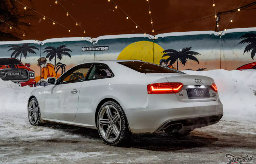 Audi A5. Выхлопная система с регулировкой громкости и управлением через штатный дисплей!