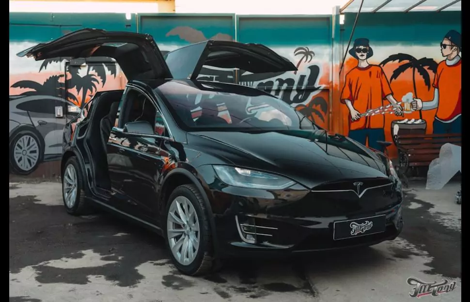 Tesla Model X. Детейлинг химчистка салона