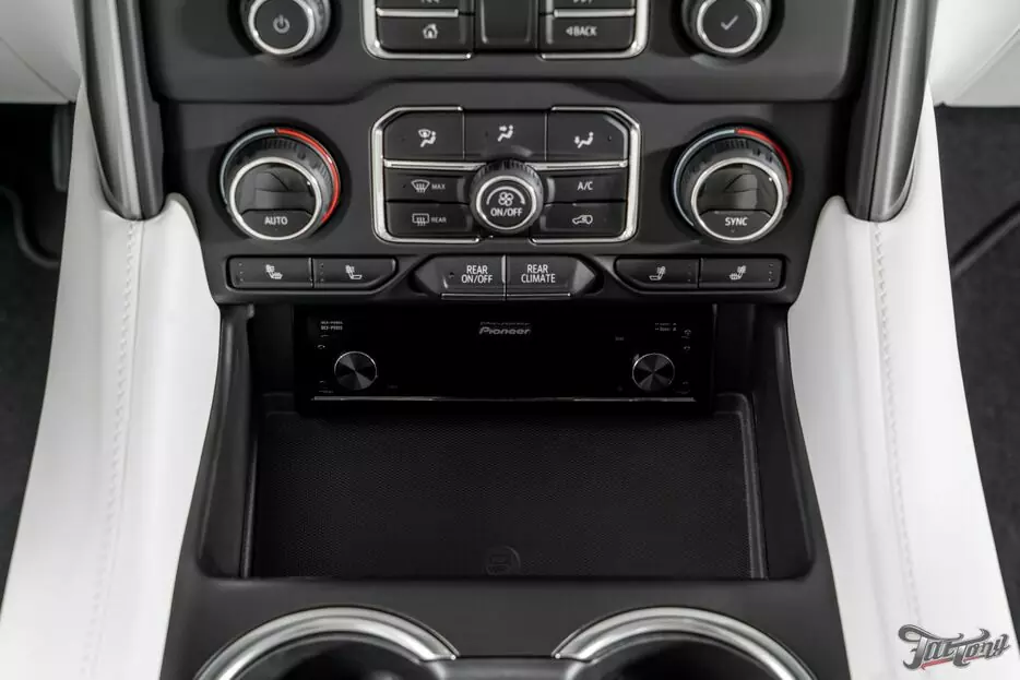 Chevrolet Tahoe 2021 Z71. Особенная музыкальная система, шумоизоляция