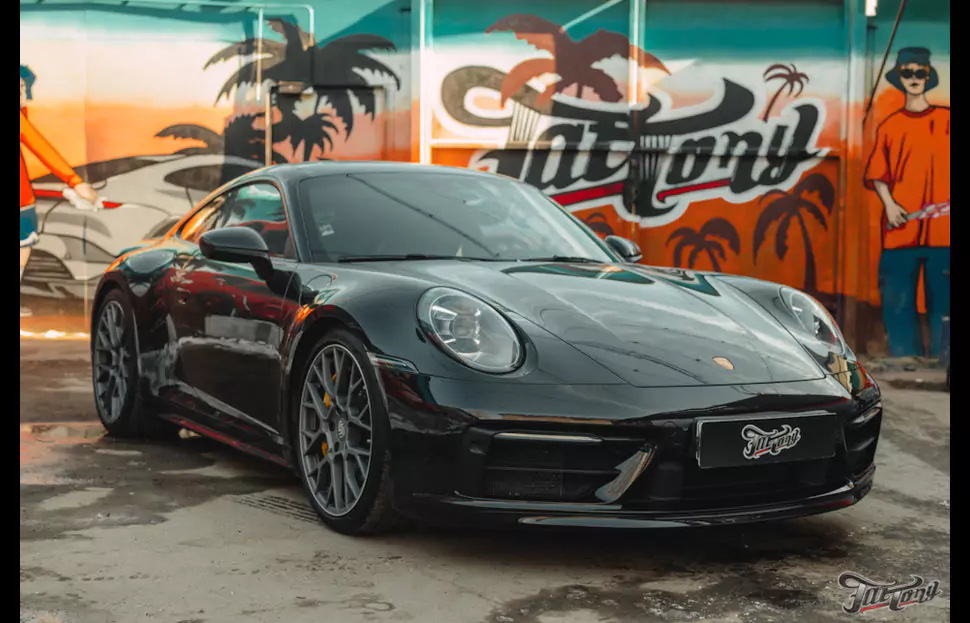 Porsche 911 часть 2. Шумоизоляция салона, цветные ремни, детейлинг