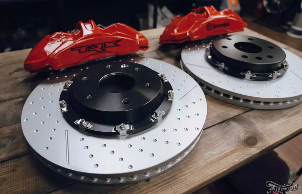 Тормозная система Brembo на Ram TRX