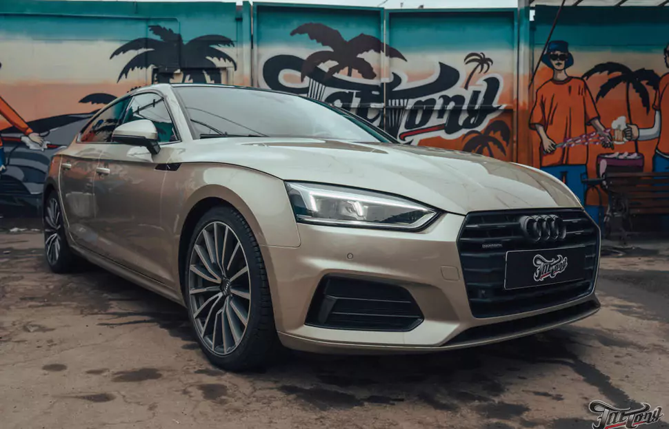 Audi A5. Кузовной ремонт, полная расклейка винила