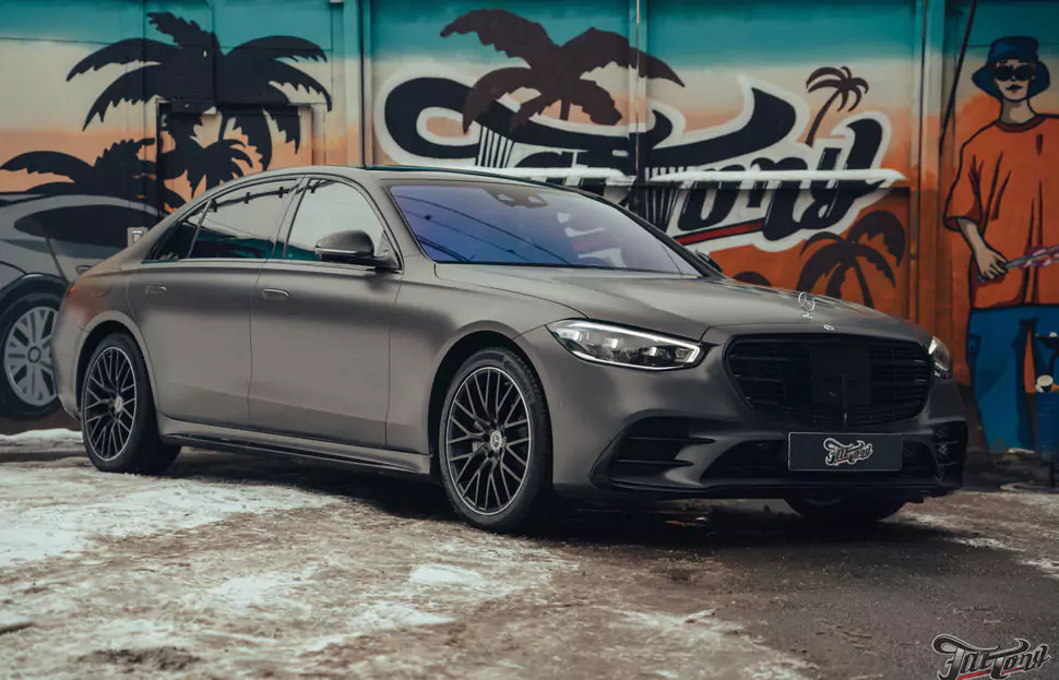 Mercedes W223. Оклейка с проёмами в темно-серый матовый сатин