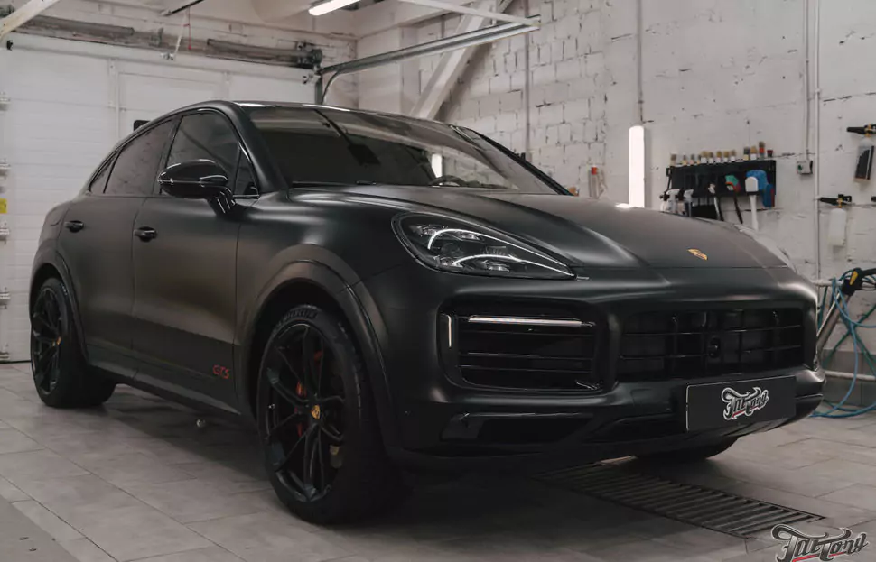 Porsche Cayenne Coupe. Оклейка в матовый полиуретан + карбон