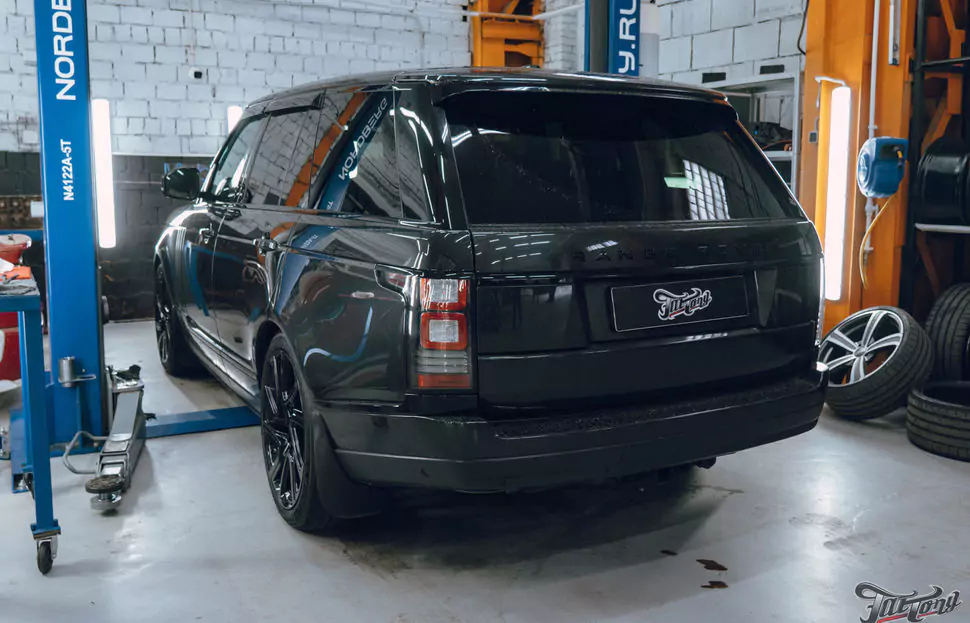Land Rover. Шиномонтаж на вибростенде и фирменная балансировка