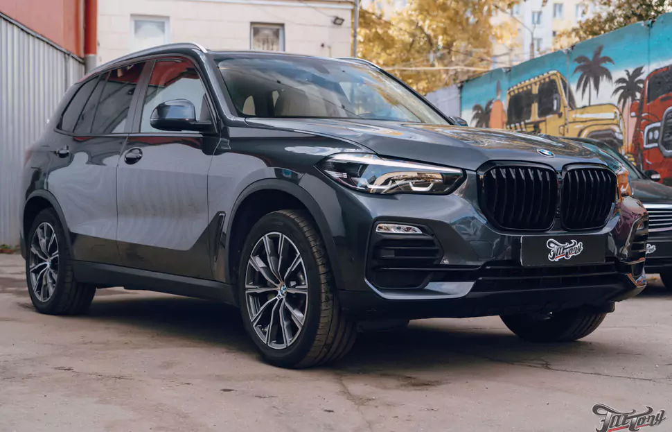 BMW X5. Химчистка кожи