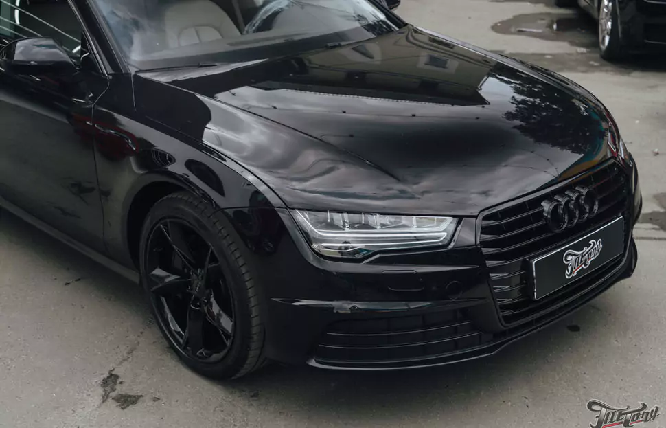 Audi А7. Окрас дисков и суппортов