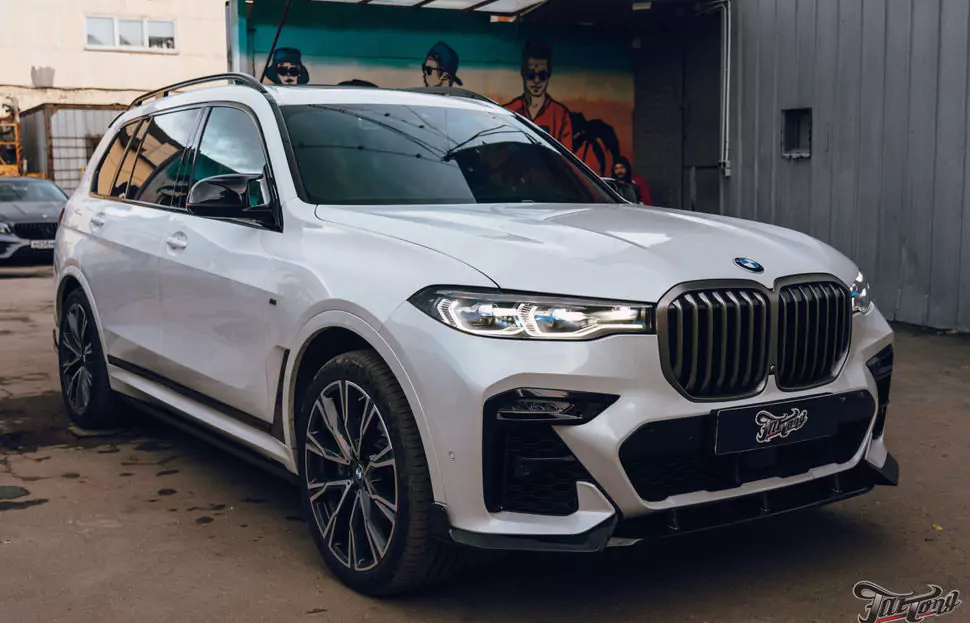 Установка системы активного выхлопа ENGINEVOX на BMW X7