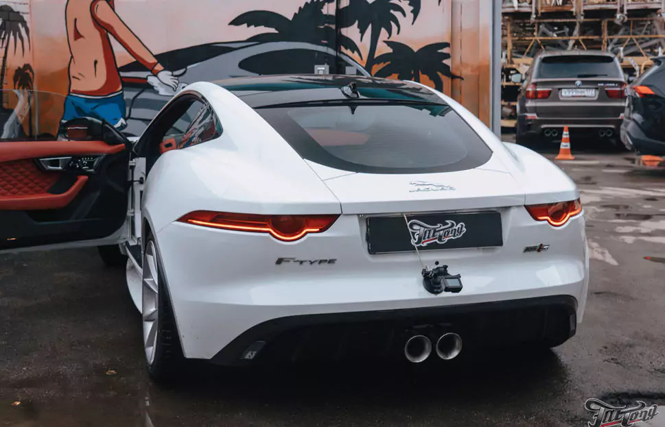 Изготовили новую заднюю часть выхлопа для Jaguar F-Type