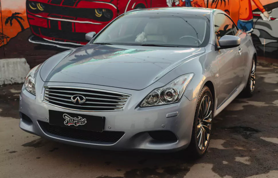 Оклейка порогов и перешив задних обивок на Infiniti G37