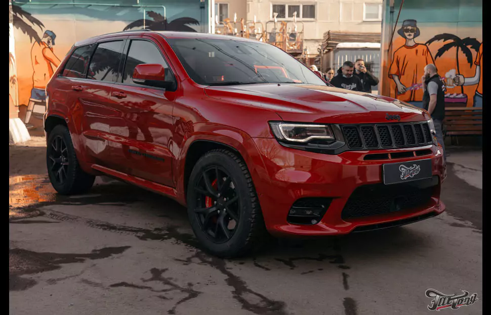 Ремонт и окрас двери на Jeep Grand Cherokee