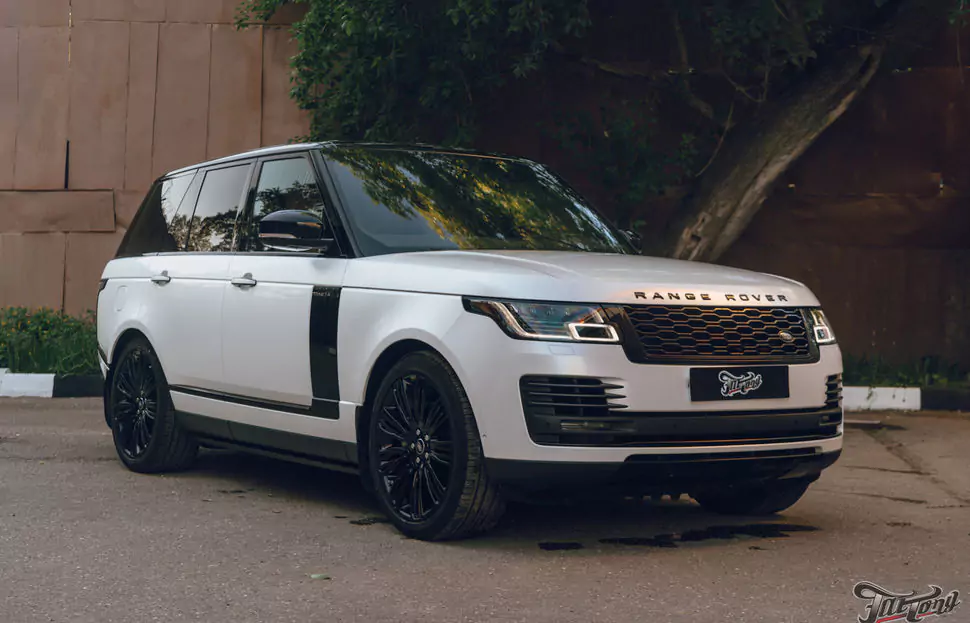 Range Rover Vogue SE в шикарном перламутровом виниле!