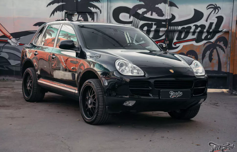 Обширный кузовной ремонт Porsche Cayenne 2003 года!