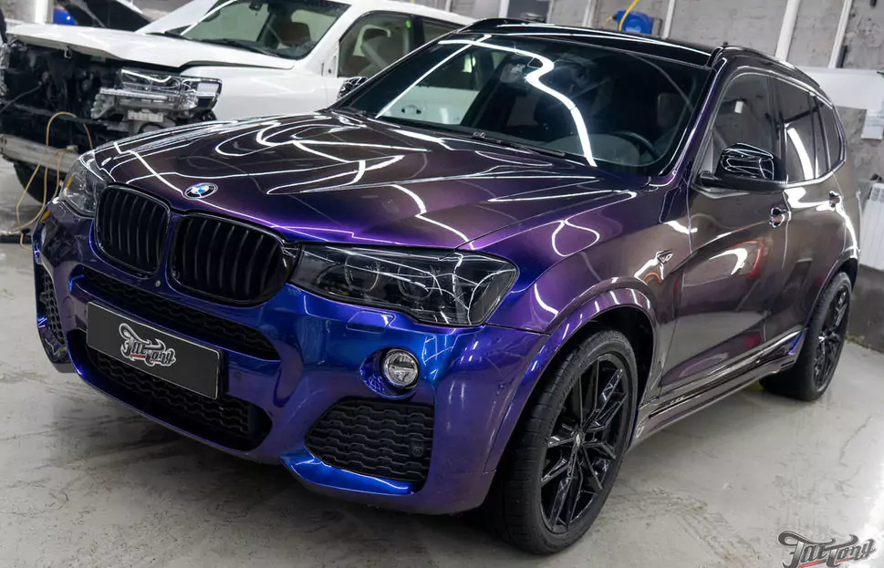 Кузовной ремонт BMW X3, который мы окрашивали в сине-фиолетовый перламутр