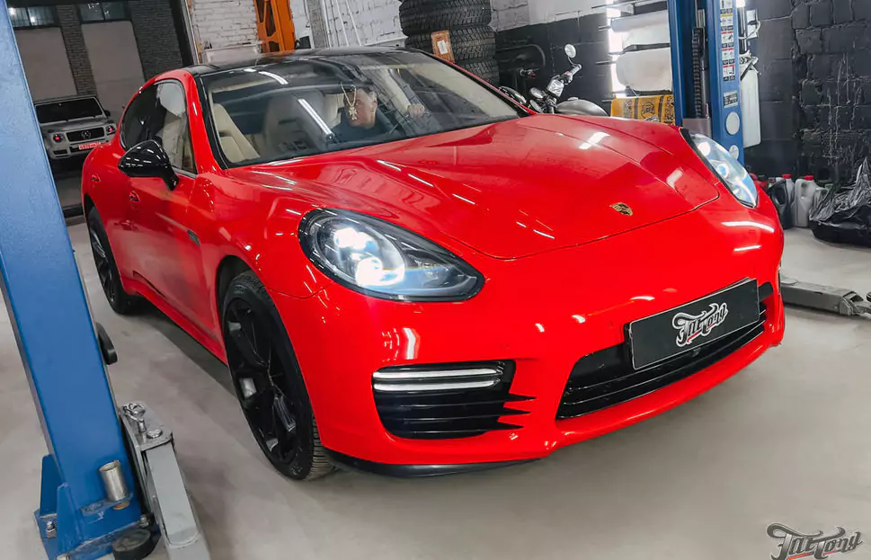 Фирменный Шиномонтаж на вибростенде на стендах Hunter для Porsche Panamera GTS: ПОСПОРИЛИ С ГОСТЕМ!