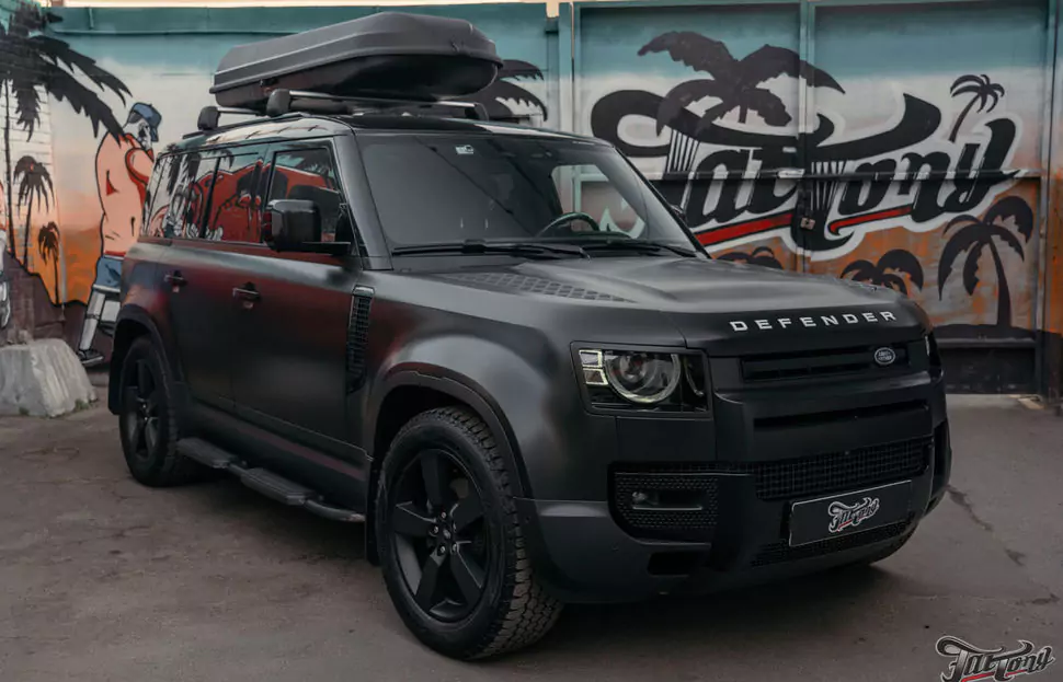 Изготовили ложемент вместо 3 ряда сидений для Land Rover Defender