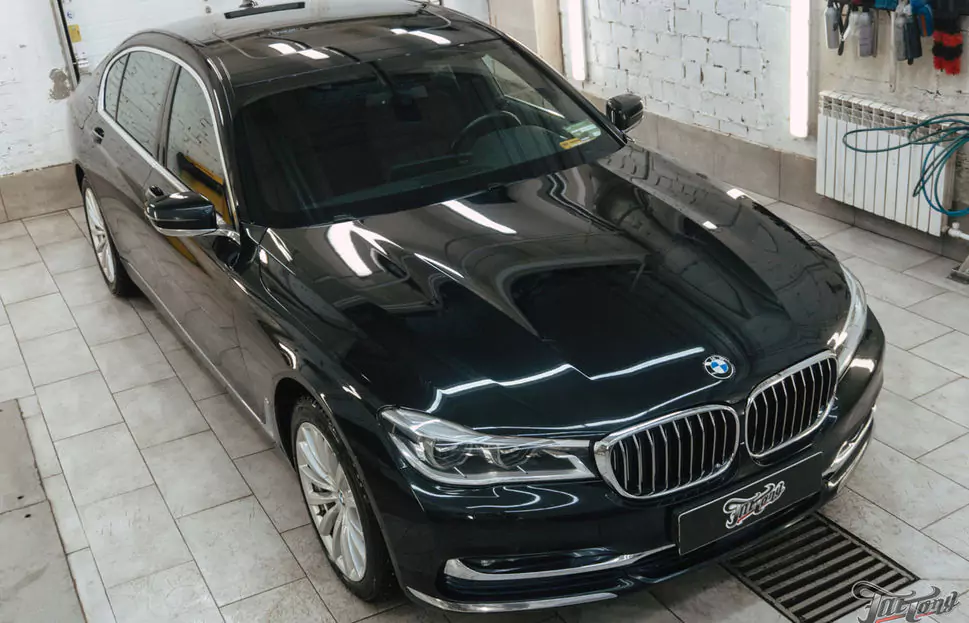 Очистка и защита хрома от реагентов на BMW 7