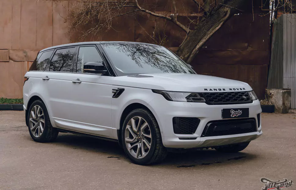 Оклейка Range Rover Sport матовым полиуретаном