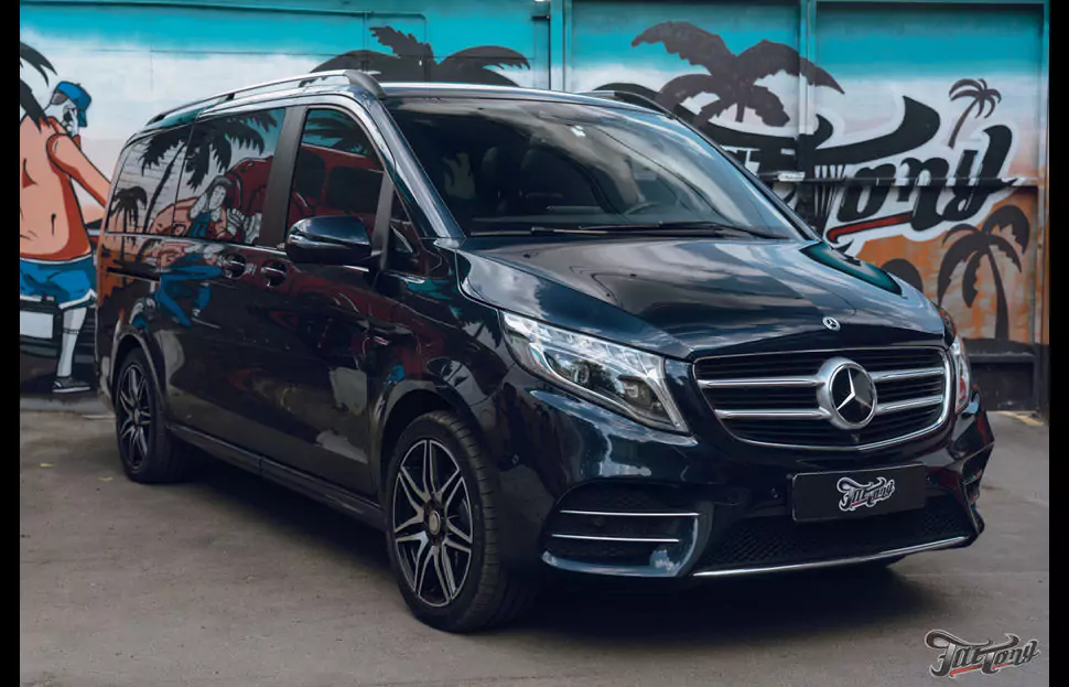 Предпродажная подготовка Mercedes V-class в отделе детейлинга