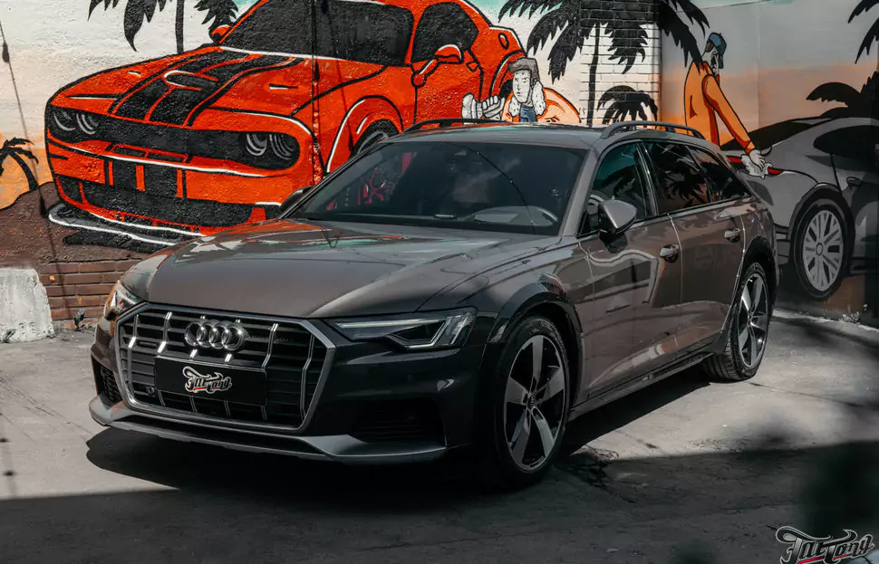 Комплексная шумоизоляция и перетяжка потолка в алькантару для Audi A6 Allroad