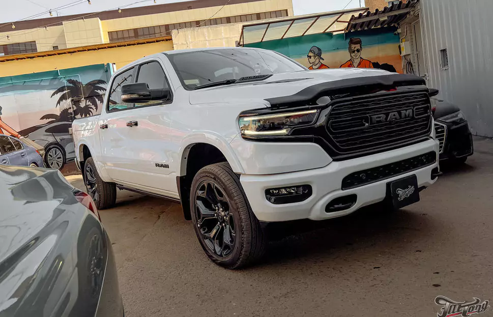 Новая выхлопная система и перетяжка руля для RAM 1500