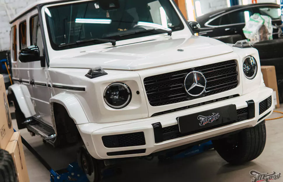 Окрас дисков, обработка керамикой и фирменный шиномонтаж с адаптацией для Mercedes G-class