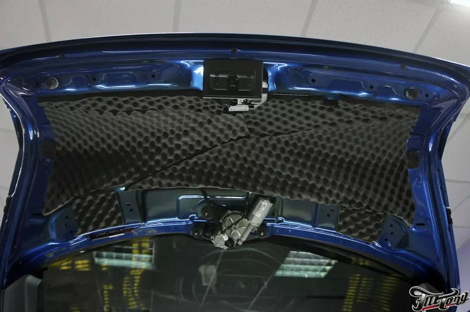 Skoda Octavia RS. Полная замена акустической системы с изготовлением стелса и шумоизоляцией.