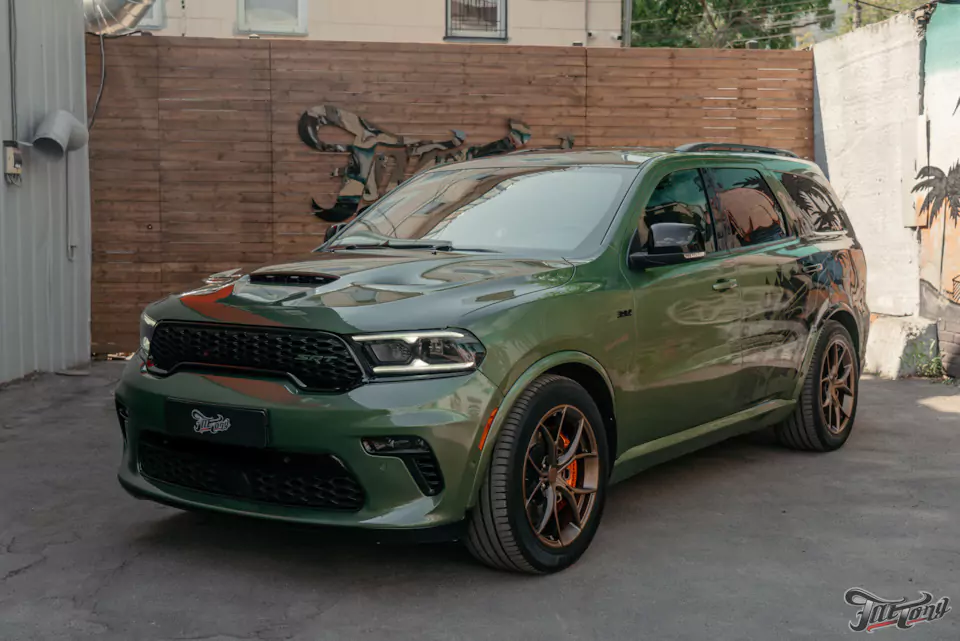 Новый карбон на цветной подложке для Dodge Durango!