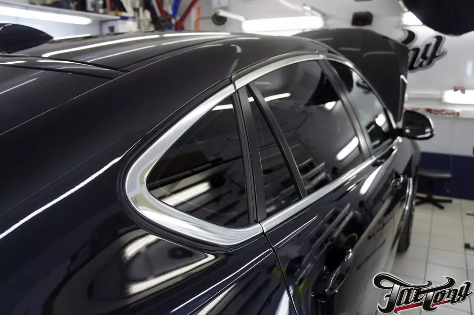 BMW X6. Антихром пакет + защита фар полиуретаном Suntek PPF + установка защитной сетки в бампер и решетку радиатора.