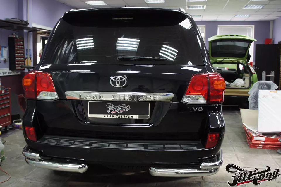 Toyota LandCruiser 200. Шумоизоляция салона класса Люкс.