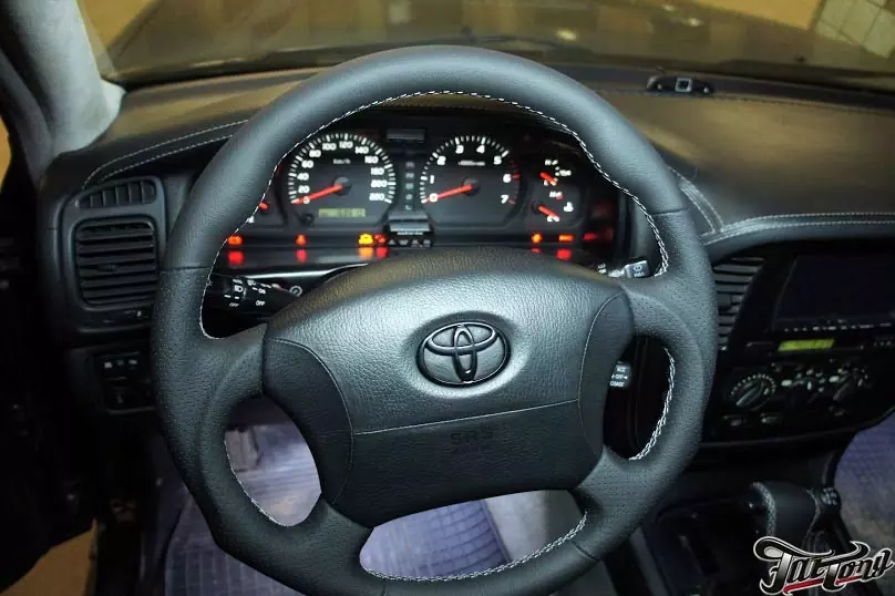 Анатомический руль для Toyota LandCruiser 100
