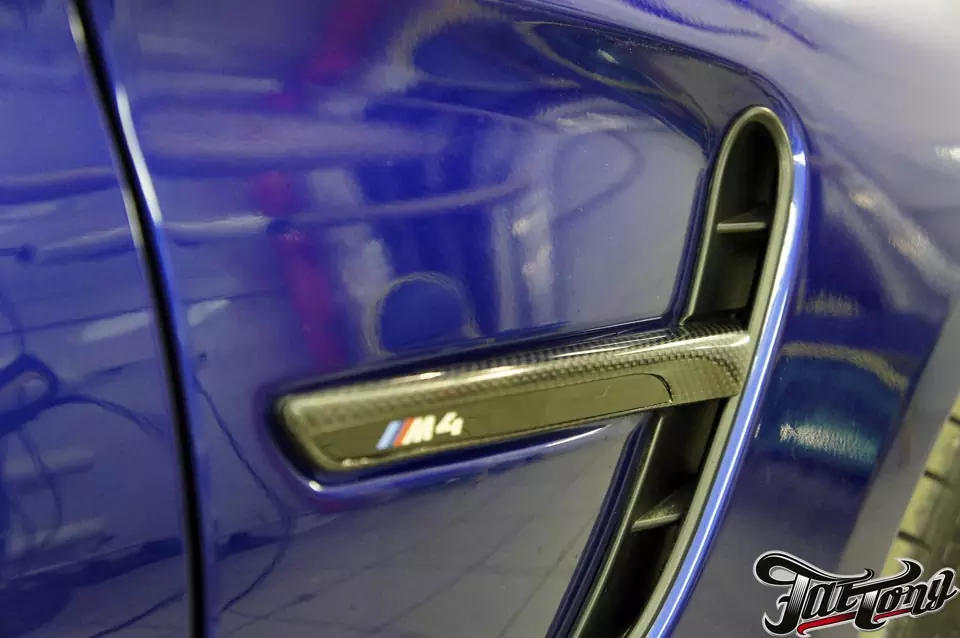 BMW M4 Coupe SanMarino. Carbon edition.
