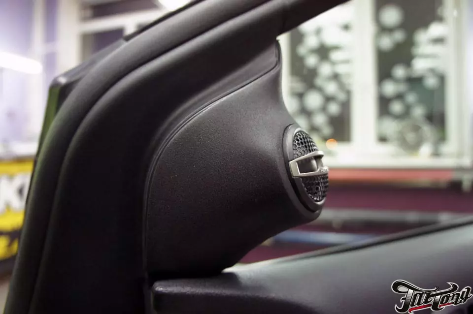 Ford Focus RS. Мощный бас в красивой упаковке! Part II. Final. Video inside.