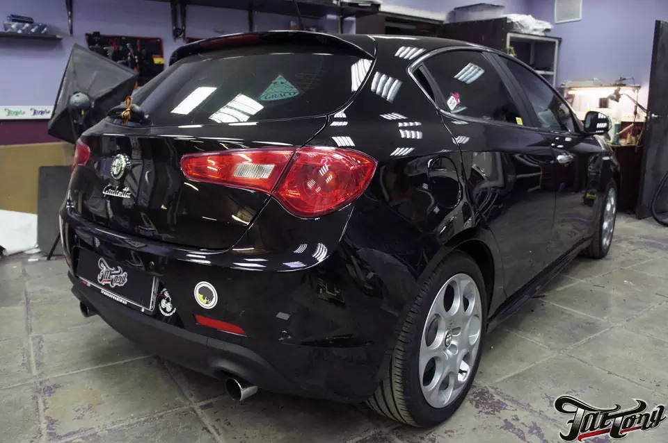 Alfa Romeo Giulietta. Акустическая подготовка дверей и замена акустики.