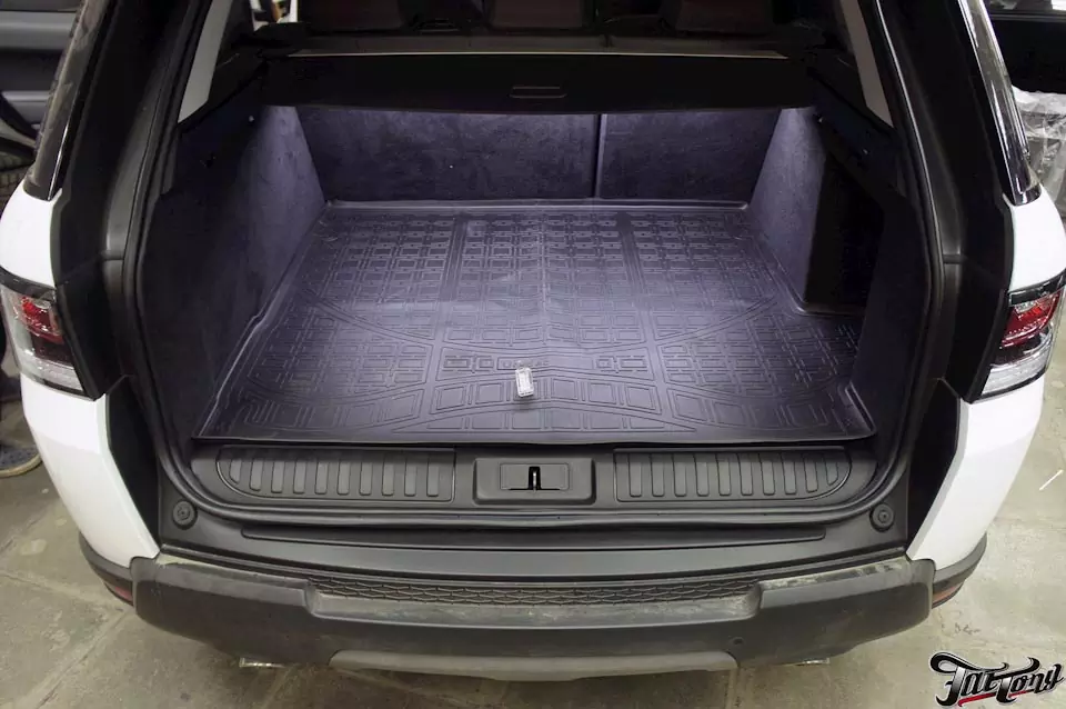 Range Rover Sport. Шумоизоляция дверей класса Люкс.