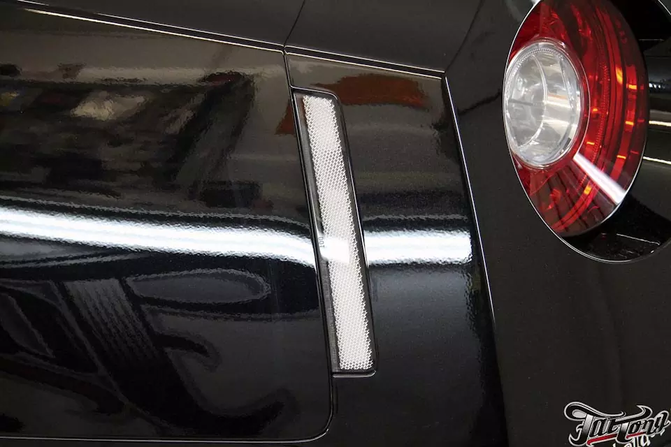 Nissan GTR. Защита бампера полиуретаном Suntek и хромирование деталей плёнкой.