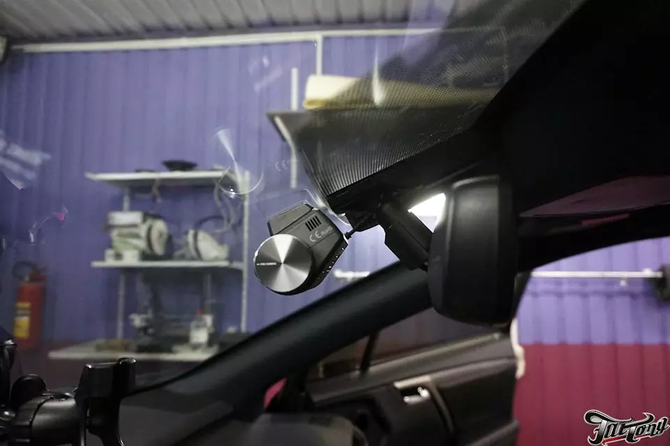 Lexus RX. Установка скрытого омывателя камеры заднего вида!