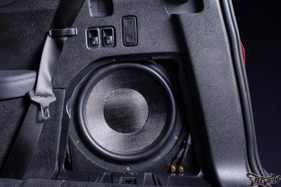 Mercedes GL (w166). Скрытая установка Hi-end системы. Пошив дизайнерского потолка. Part III. Видео.